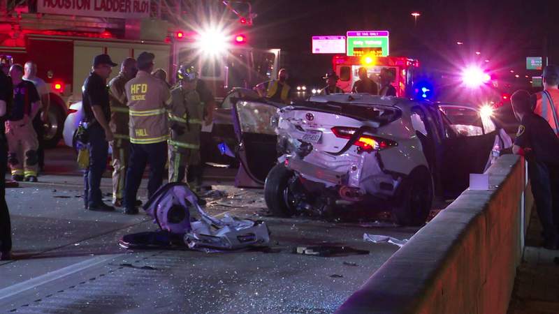 10.25.21_ACCIDENTNEWS_One Woman Dead in Accident Involving Drunk Driver on I-10_Photo