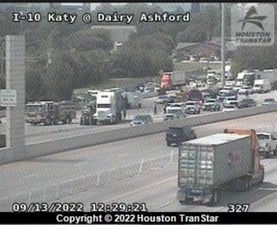 9.13.22_ACCIDENTNEWS_One Dead in 18-Wheeler Accident on I-10_Photo